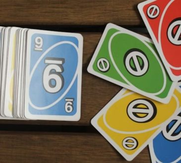 7 Amazing Benefits of Card Games for Kids & Family Fun